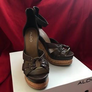 ALDO FROSLAN Leather Ankle Strap Sandle Wedges